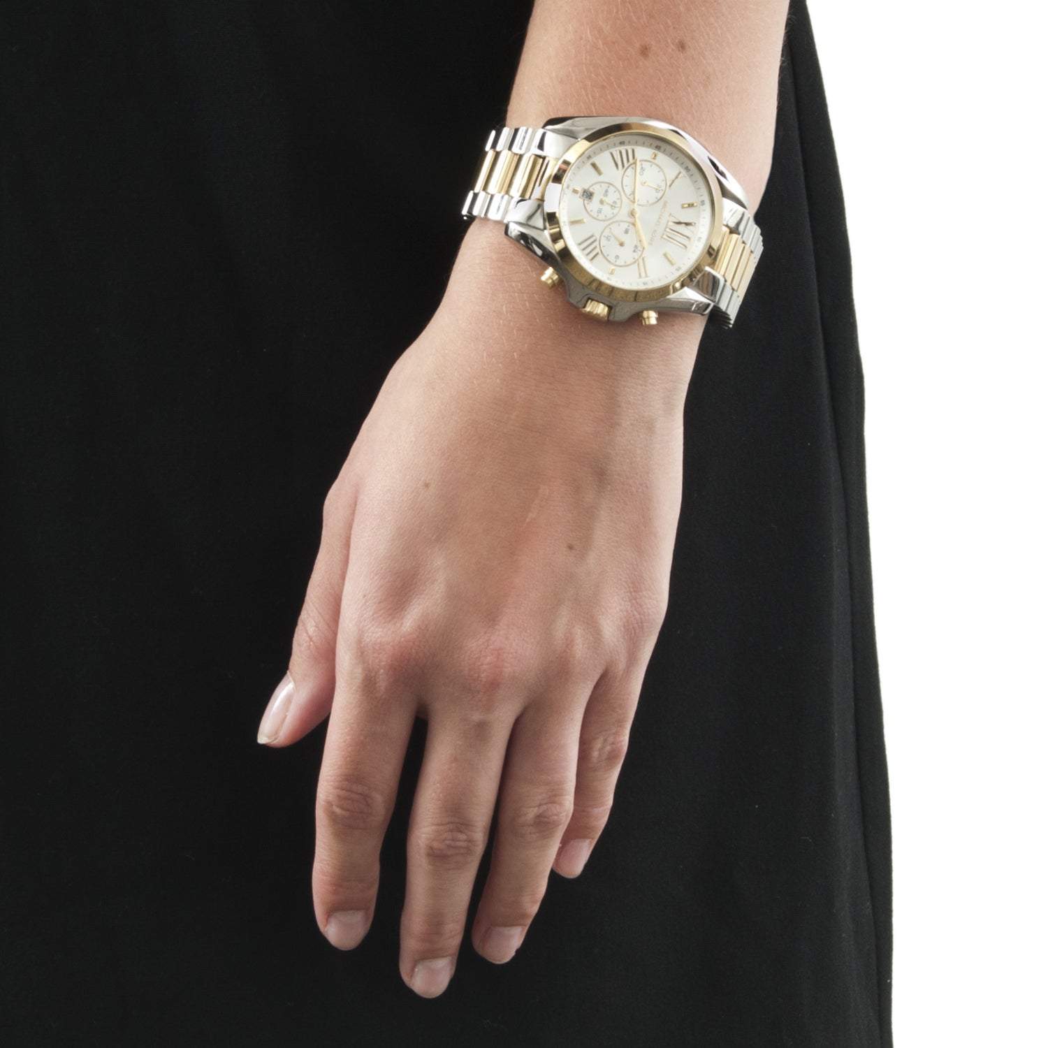 Michael Kors Bradshaw Chronograph Two-tone Dial Unisex Watch MK5627 Water resistance: 100 meters / 330 feet Movement: Quartz