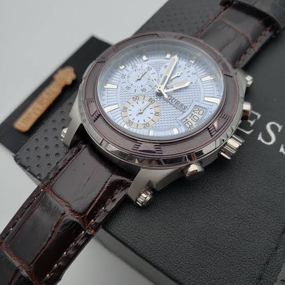 Guess Chronograph Blue Dial Leather Strap Men's Watch W0673G1